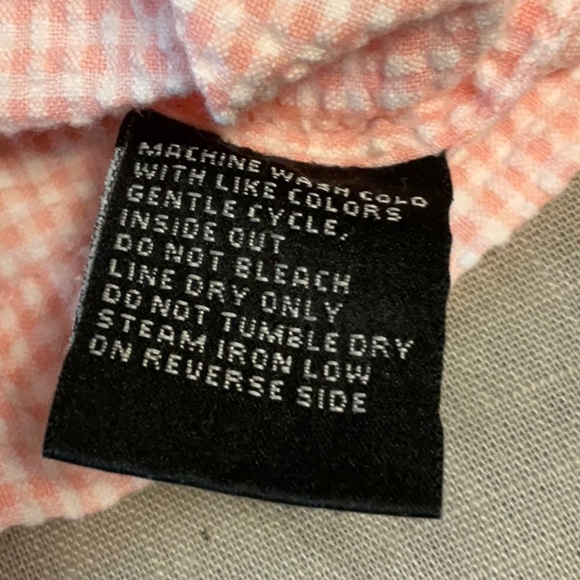 Erika Light Pink Sleeveless Button Down Shirt - Picture 9 of 10